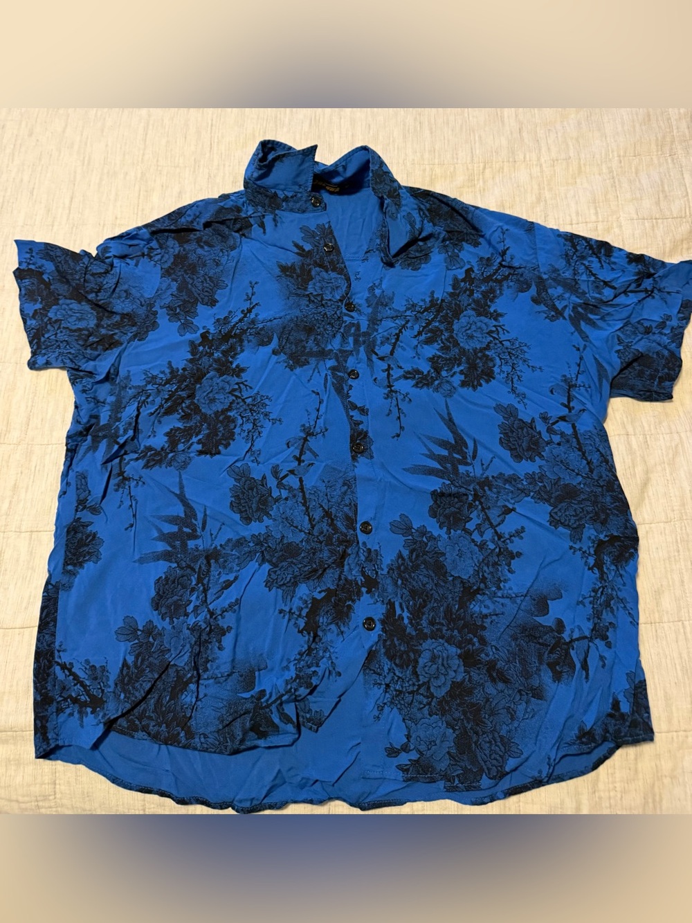Men's Blue Floral Short-Sleeve Button-Up Shirt